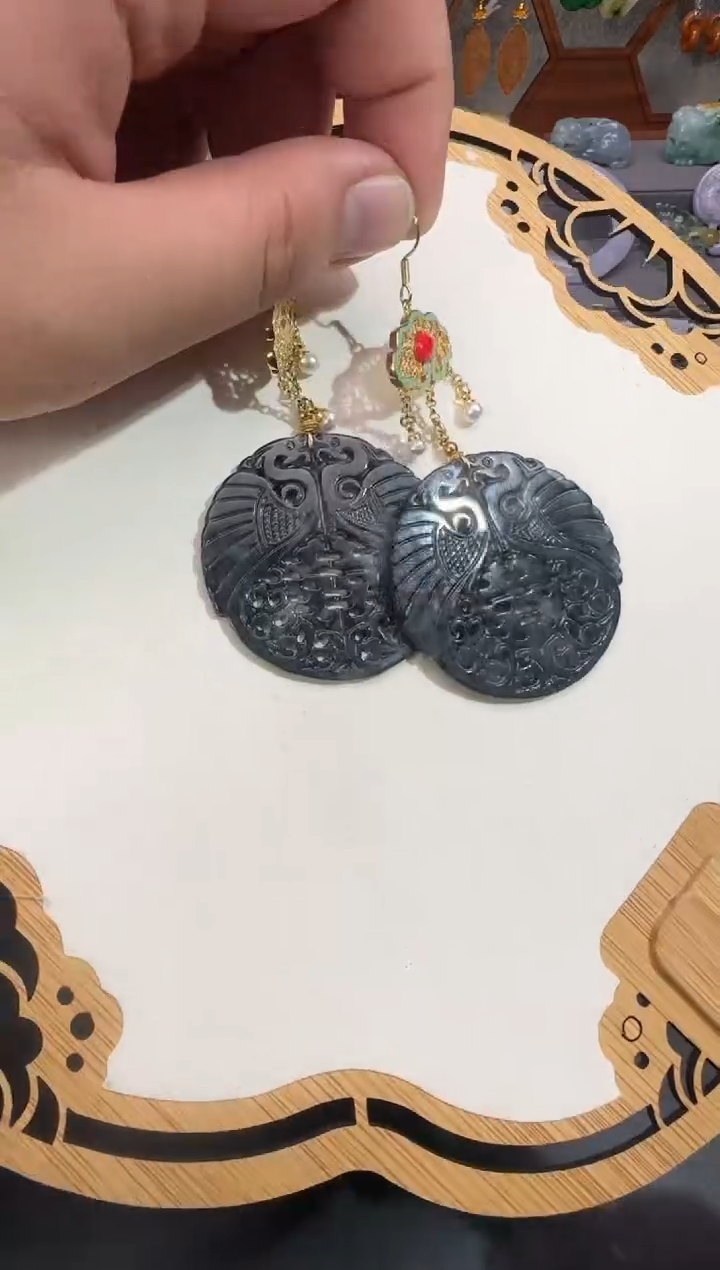 【闪购商品】翡翠颈饰未镶嵌牌子