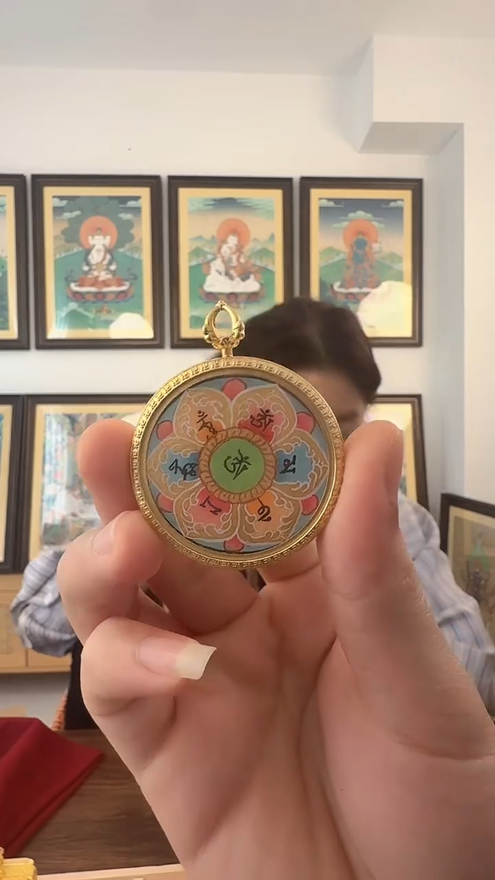 吊坠观老师-热贡纯手绘唐卡