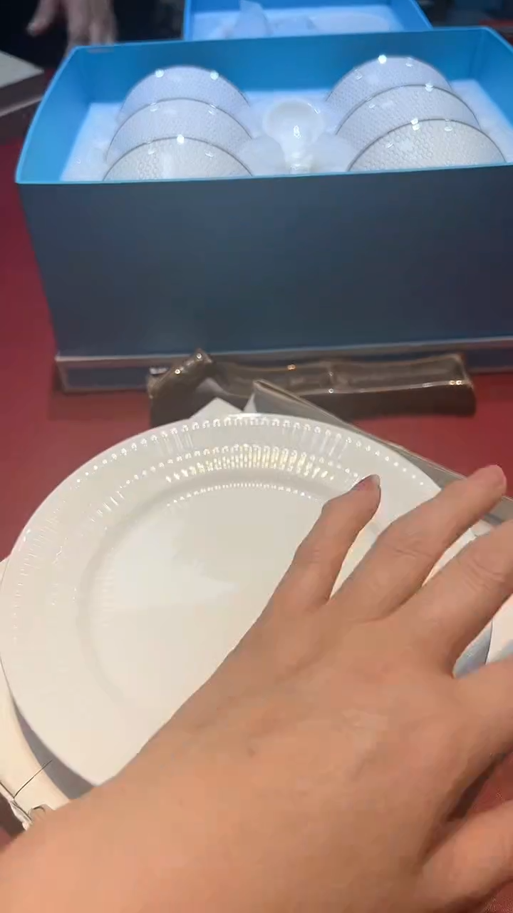 【闪购商品】瓷片锅碗瓢盆一件不剩