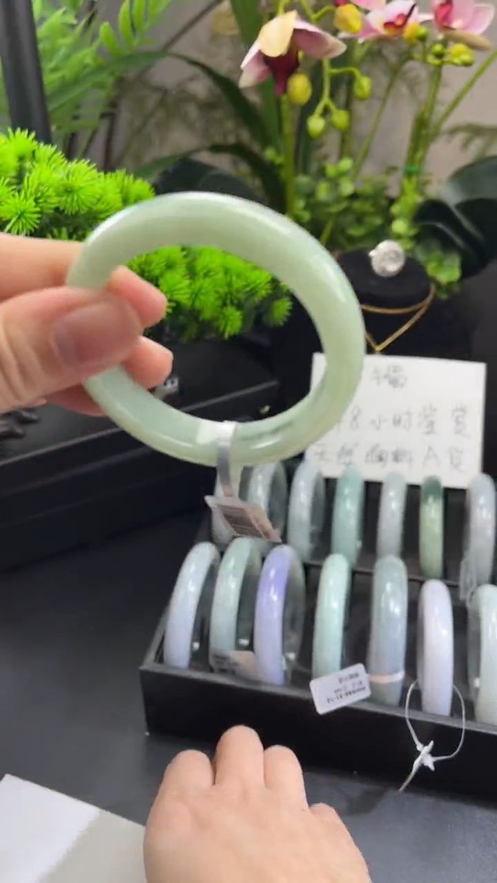 【闪购商品】翡翠手镯未镶嵌正圈