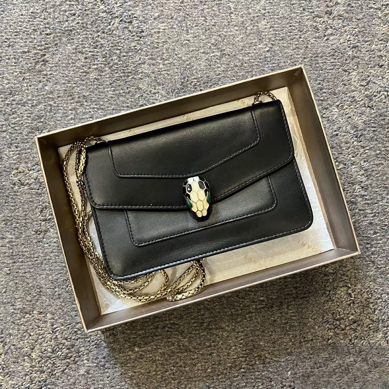 99新 BVLGARI/宝格丽 蔚蓝/黑包蛇头 可拆卸链条 