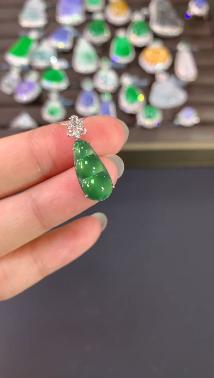 【闪购商品】翡翠吊坠(不含链)18K金镶嵌A603|3980