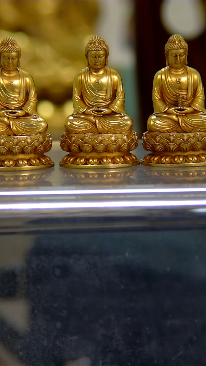 【闪购商品】紫铜鎏金，6分三宝佛-Z