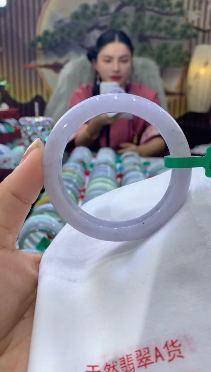 【闪购商品】翡翠手镯未镶嵌多人02034