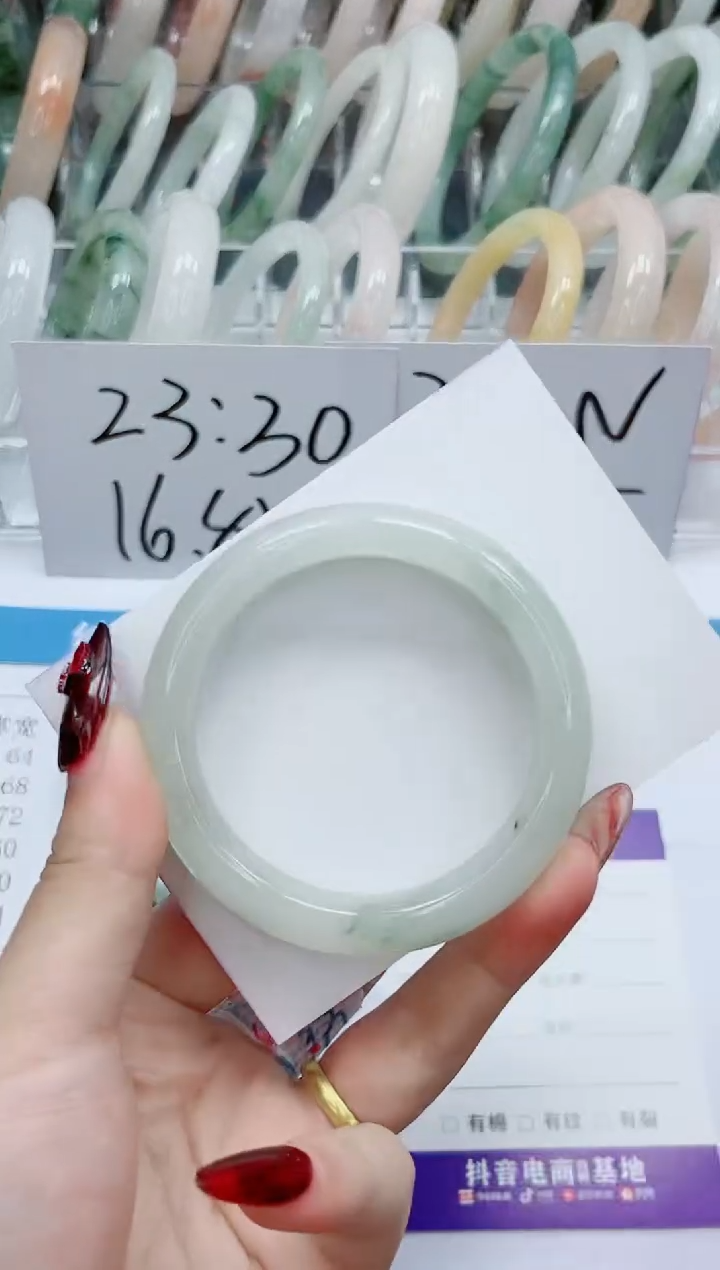 【闪购商品】石英质玉手镯未镶嵌194-52.7