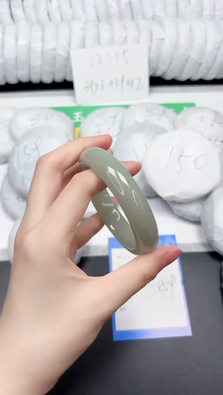 石英质玉手镯未镶嵌14-57DGL