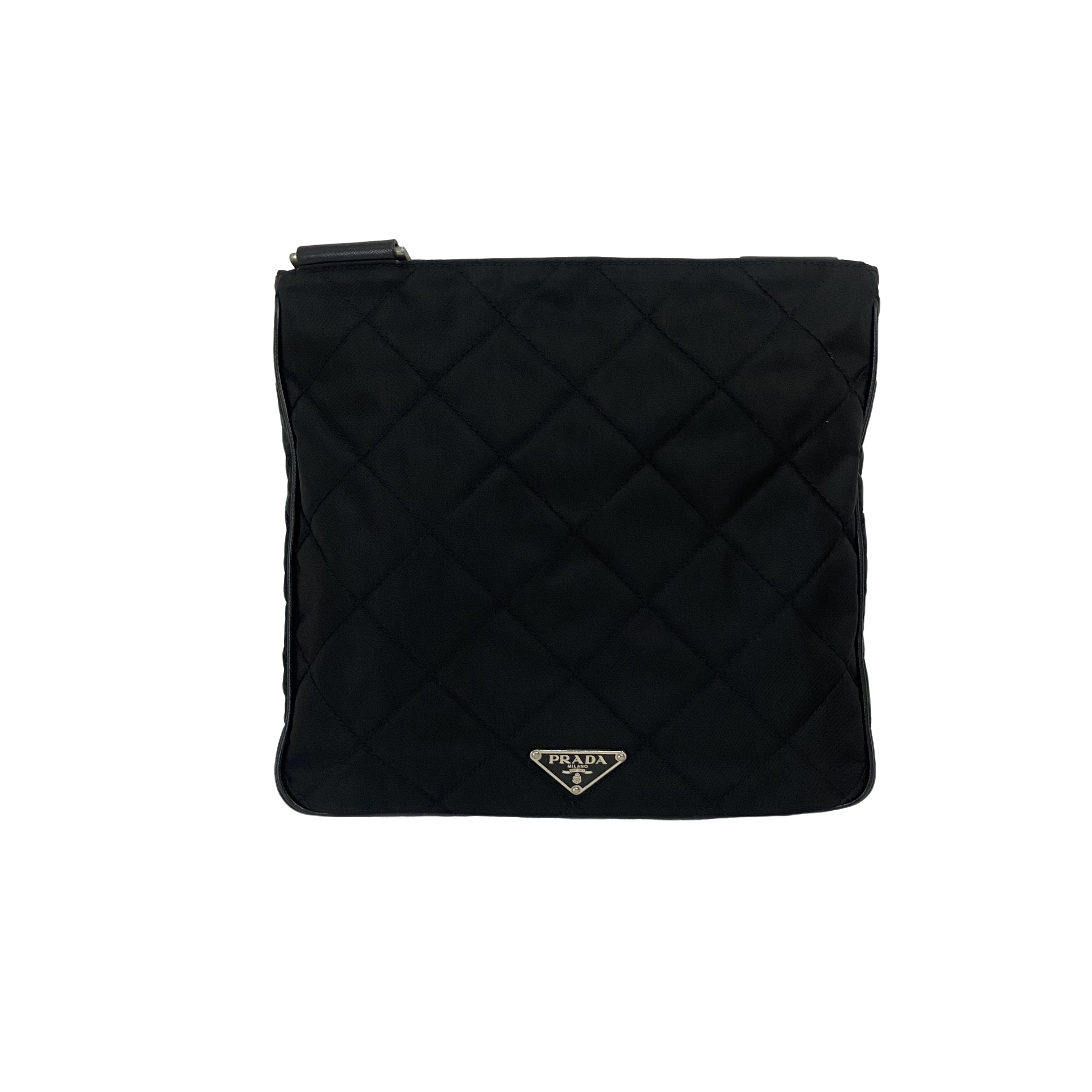 95新 Prada/普拉达 男士休闲时尚百搭尼龙黑色斜挎包/21