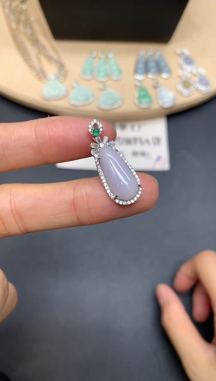 【闪购商品】翡翠吊坠(不含链)银S925镶嵌福瓜【多样性发其一】