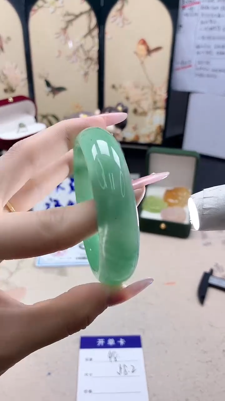 石英质玉手镯未镶嵌48/58.2