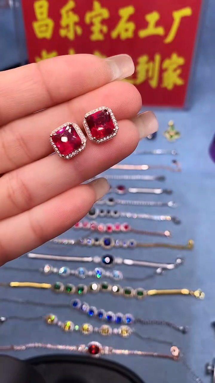 【闪购商品】红宝石耳饰银S925镶嵌11111