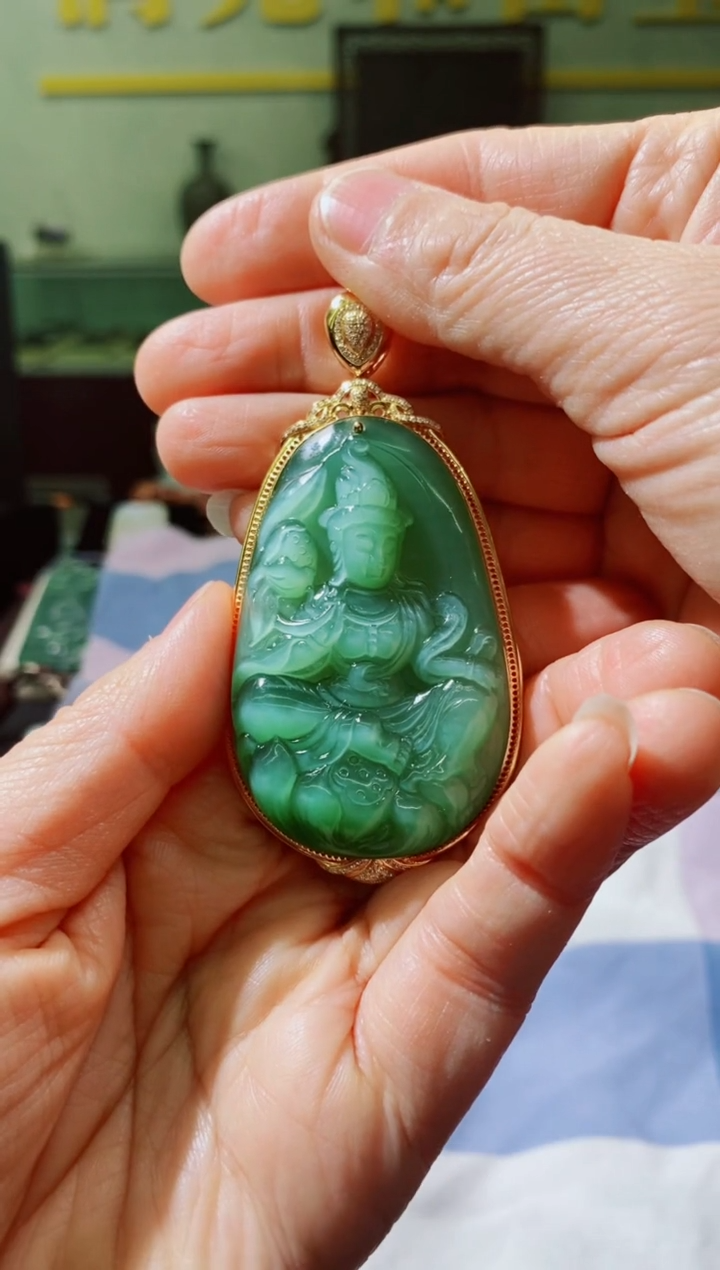 【闪购商品】和田玉（碧玉）挂件18K金镶嵌和田玉观音挂件