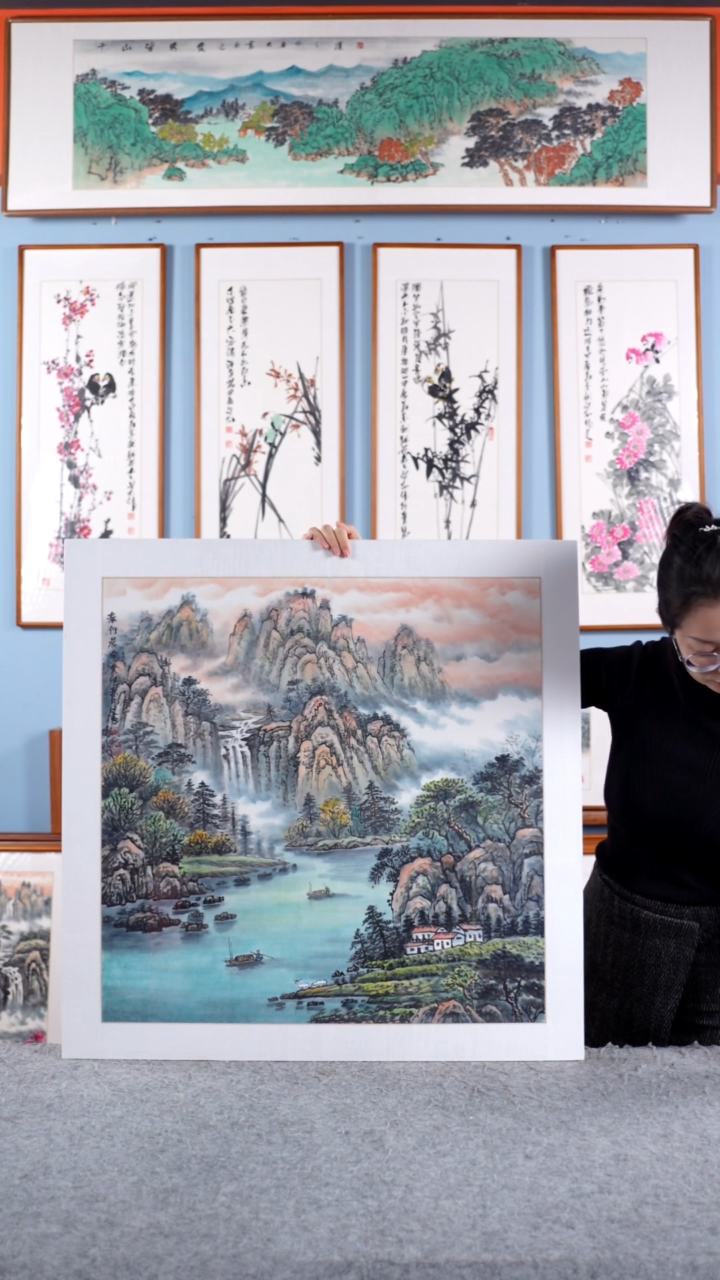 【闪购商品】国画王立明《泰行晨曲》手绘带框83*83