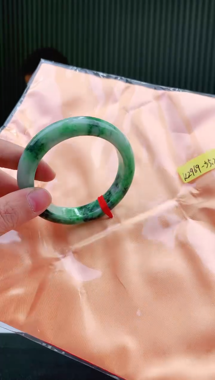 未镶嵌手镯翡翠55