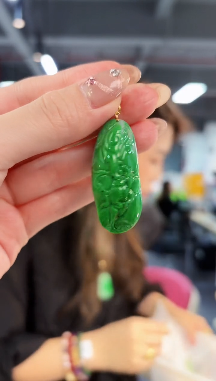 【闪购商品】翡翠颈饰18K金镶嵌 缅料A货/支持复检/一件