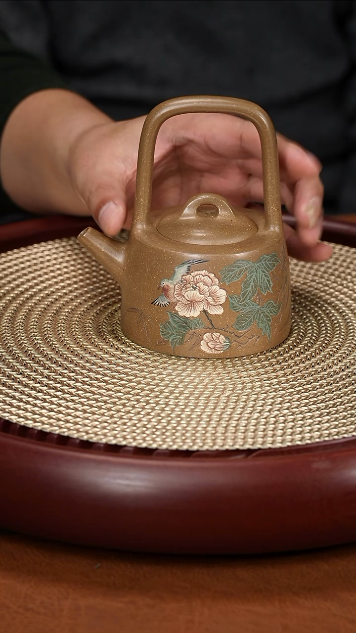 茶壶紫砂任俊寅 一杯 茶叶 