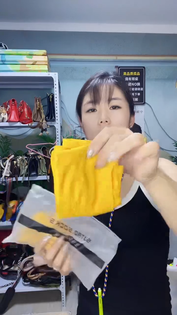 默认微瑕微脏，介意勿拍。编码：315