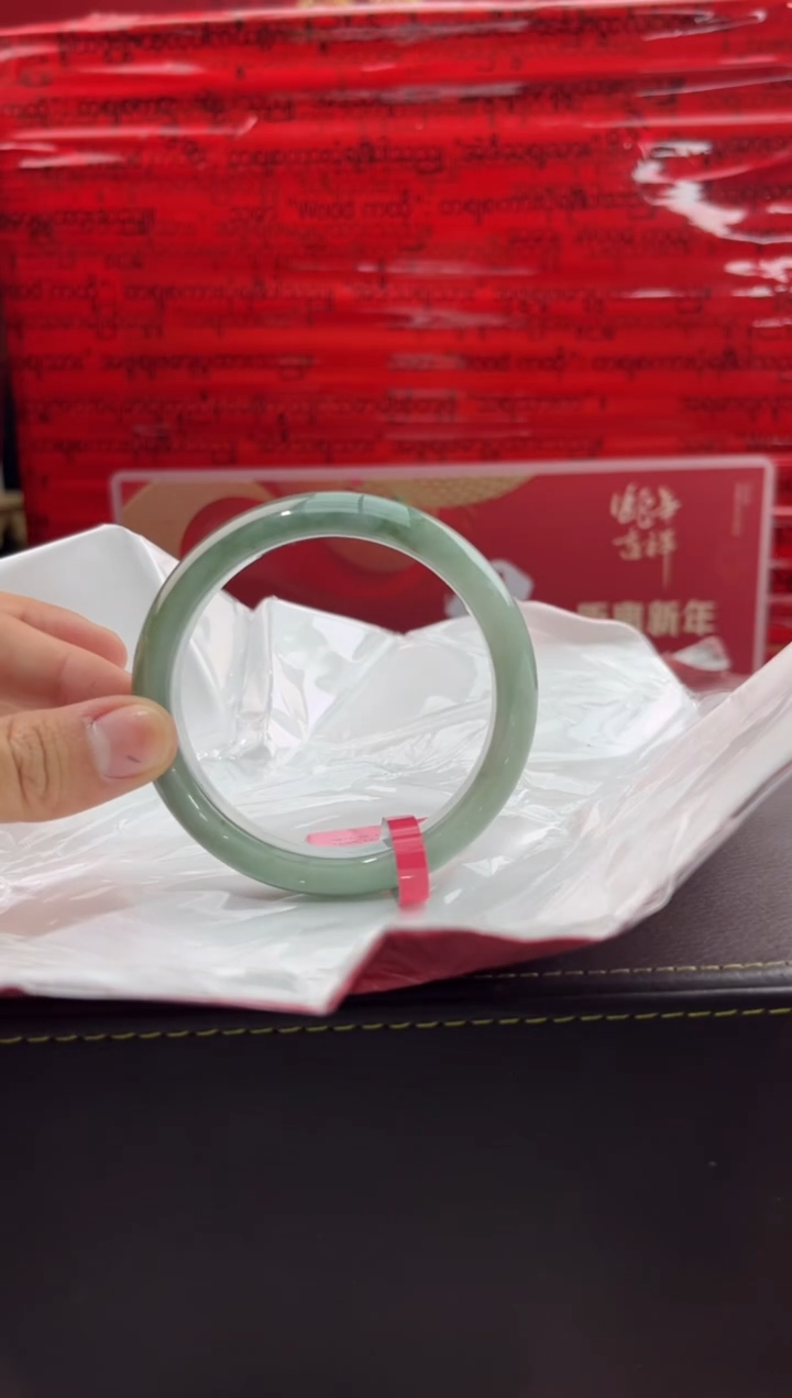 【闪购商品】翡翠手镯未镶嵌20翡翠手镯（微瑕）