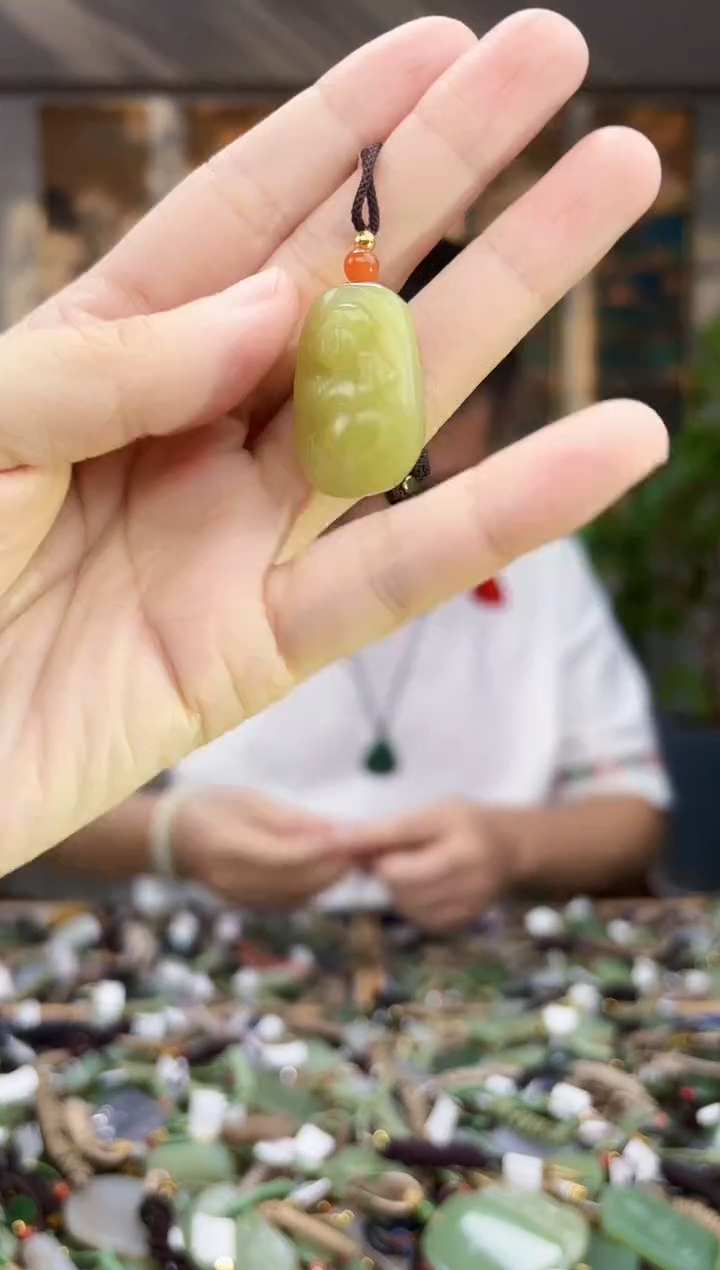未镶嵌和田玉挂件拍一发一