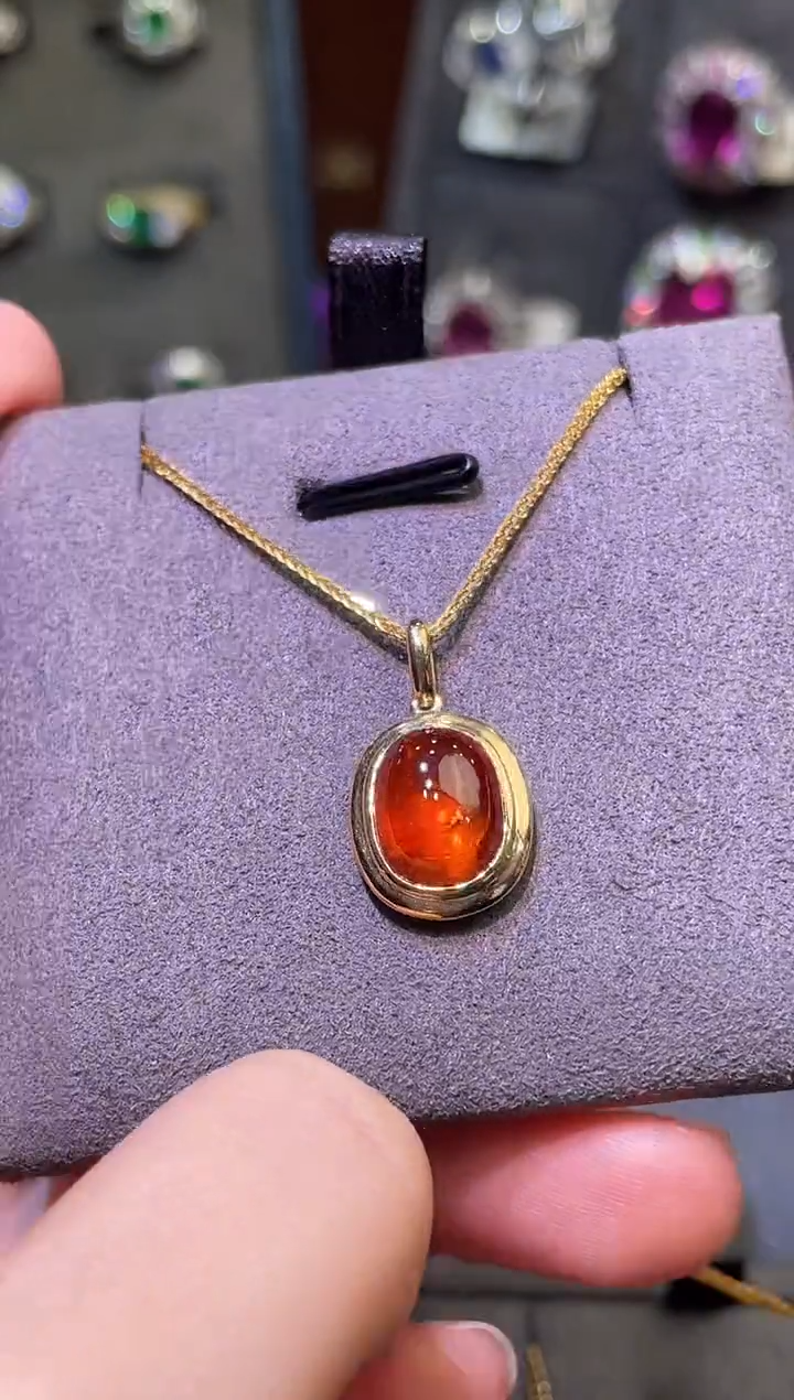 【闪购商品】石榴石（芬达石）吊坠(不含链)18K金镶嵌5.22ct