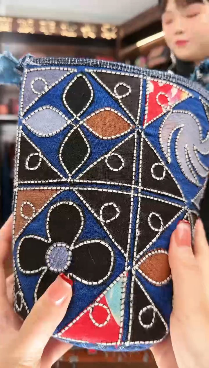 【闪购商品】织绣L3蚩梦苗族古绣