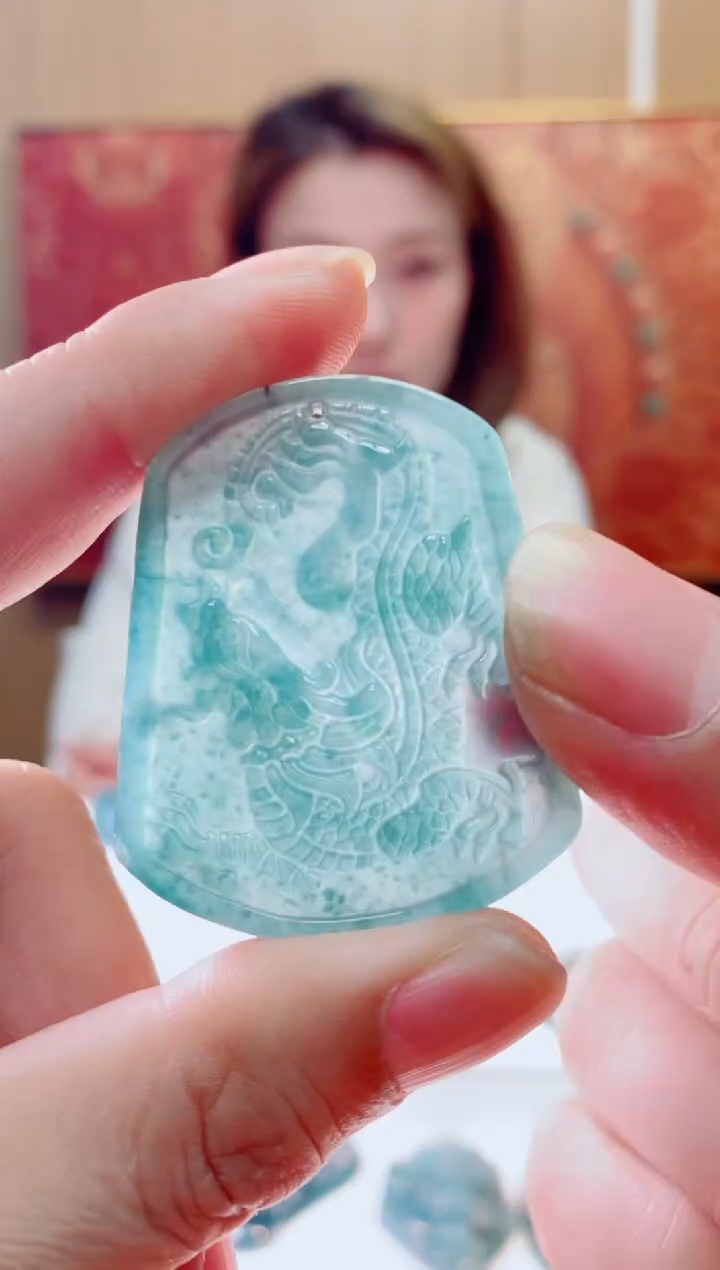 【闪购商品】翡翠颈饰未镶嵌11111111