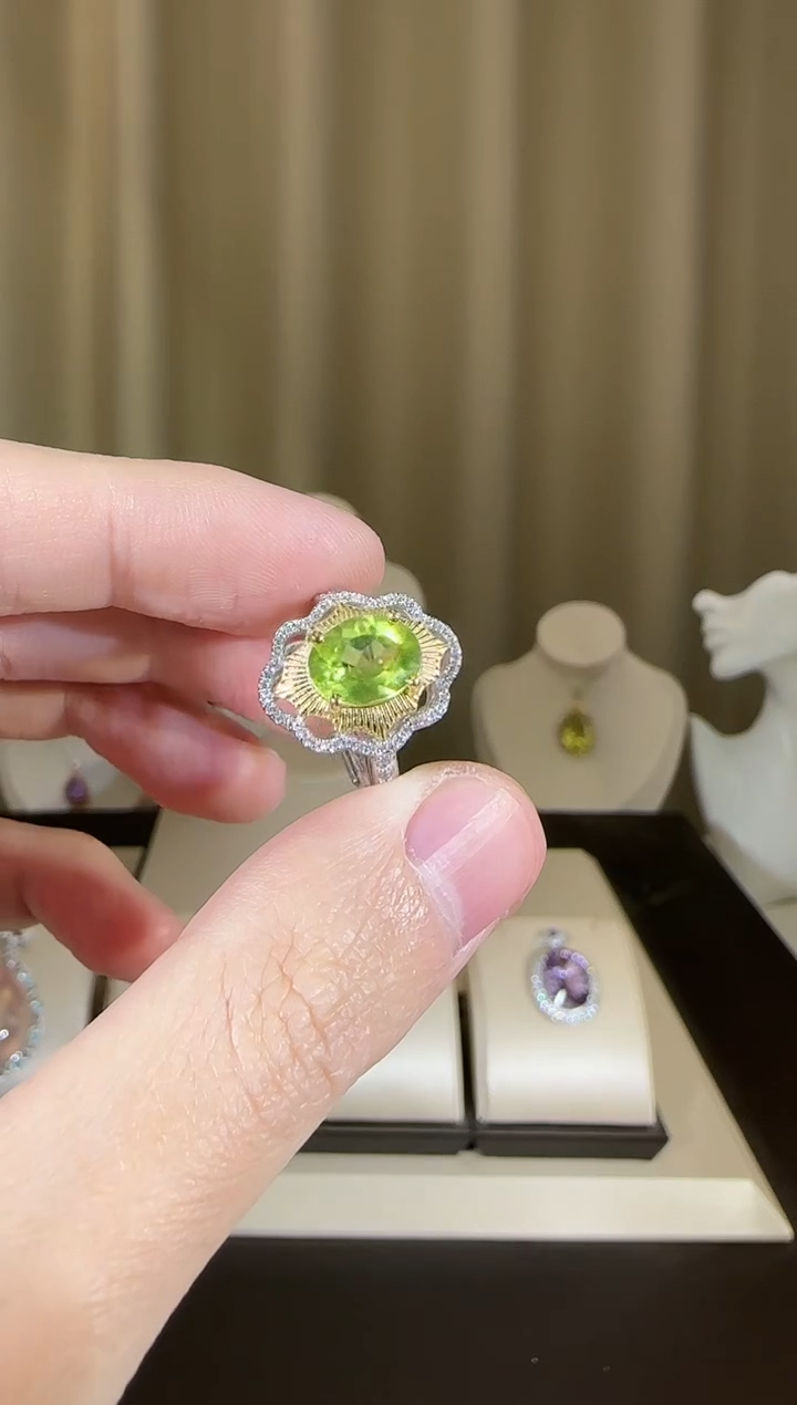 【闪购商品】橄榄石戒指银S925镶嵌10*8mm