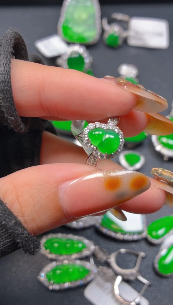 银S925镶嵌戒指翡翠1