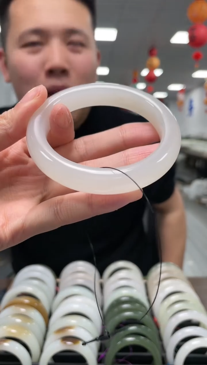 和田玉手镯未镶嵌圈口备注 老矿福利手镯一条