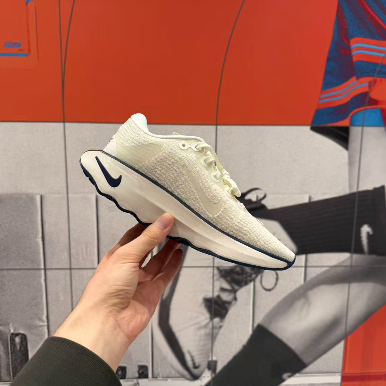 【滔搏联动】NIKE耐克女子NIKE MOTIVA双旦礼运动休闲鞋 DV1238-113