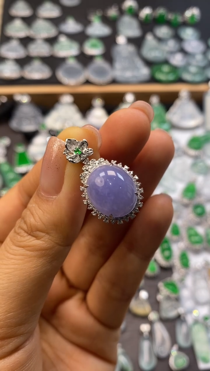 【闪购商品】翡翠吊坠(不含链)18K金镶嵌紫蛋面吊坠