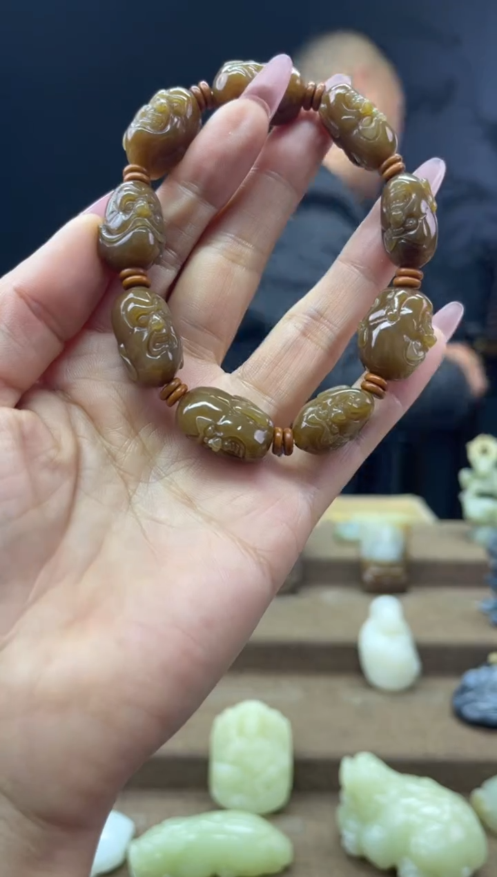 颈饰未镶嵌和田玉1