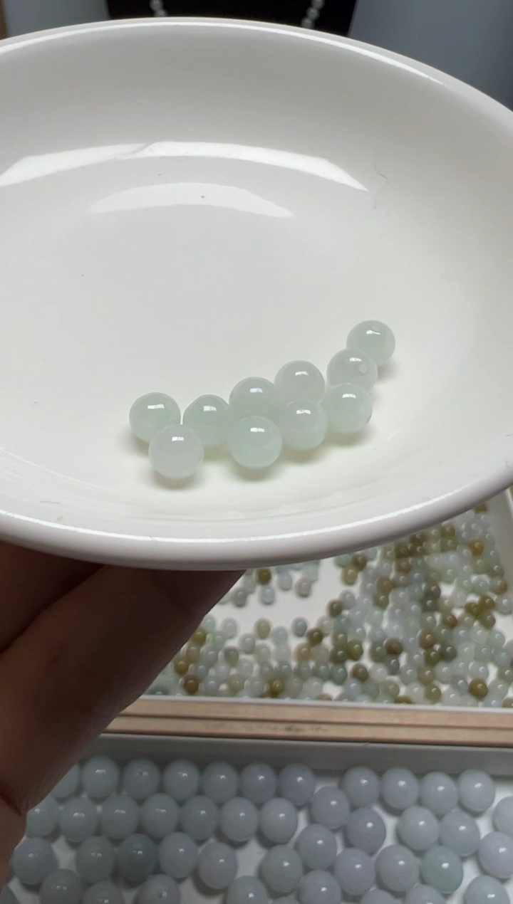 散珠翡翠用****0纯天然缅甸A货翡翠卡6，10颗