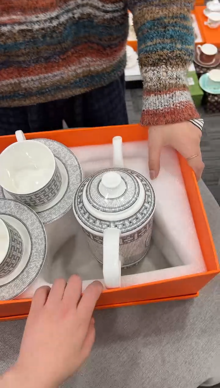 【闪购商品】杯H461--------------