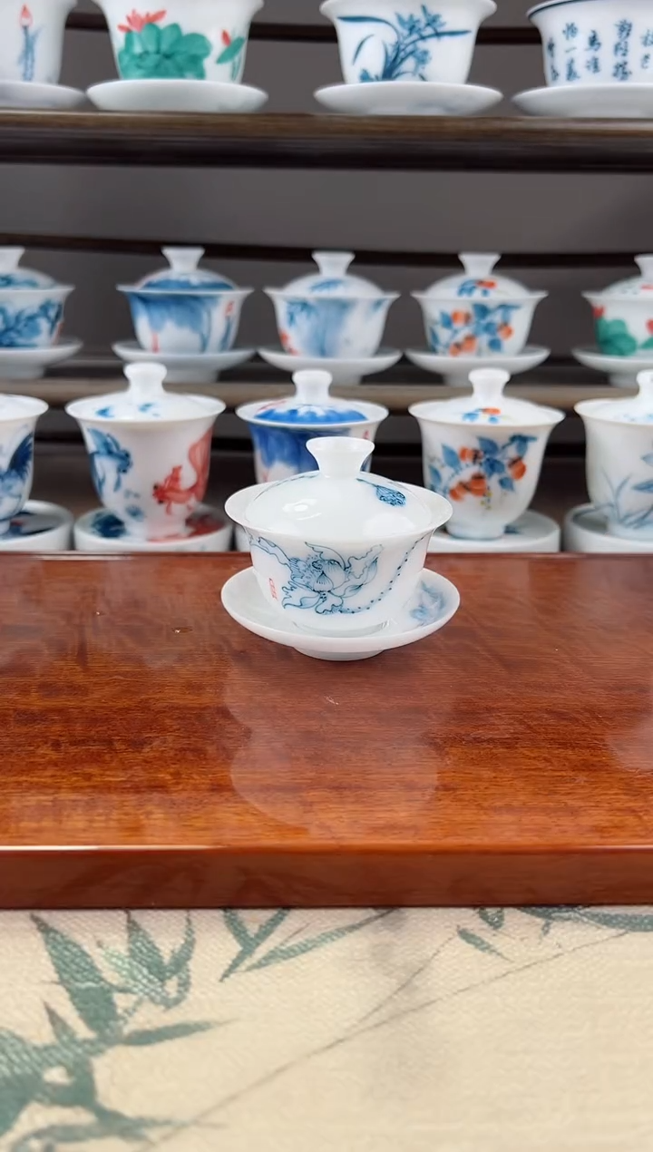 微瑕高冰舞莲80ml三才盖碗