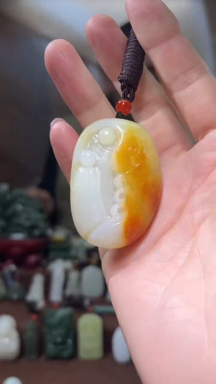颈饰未镶嵌和田玉·