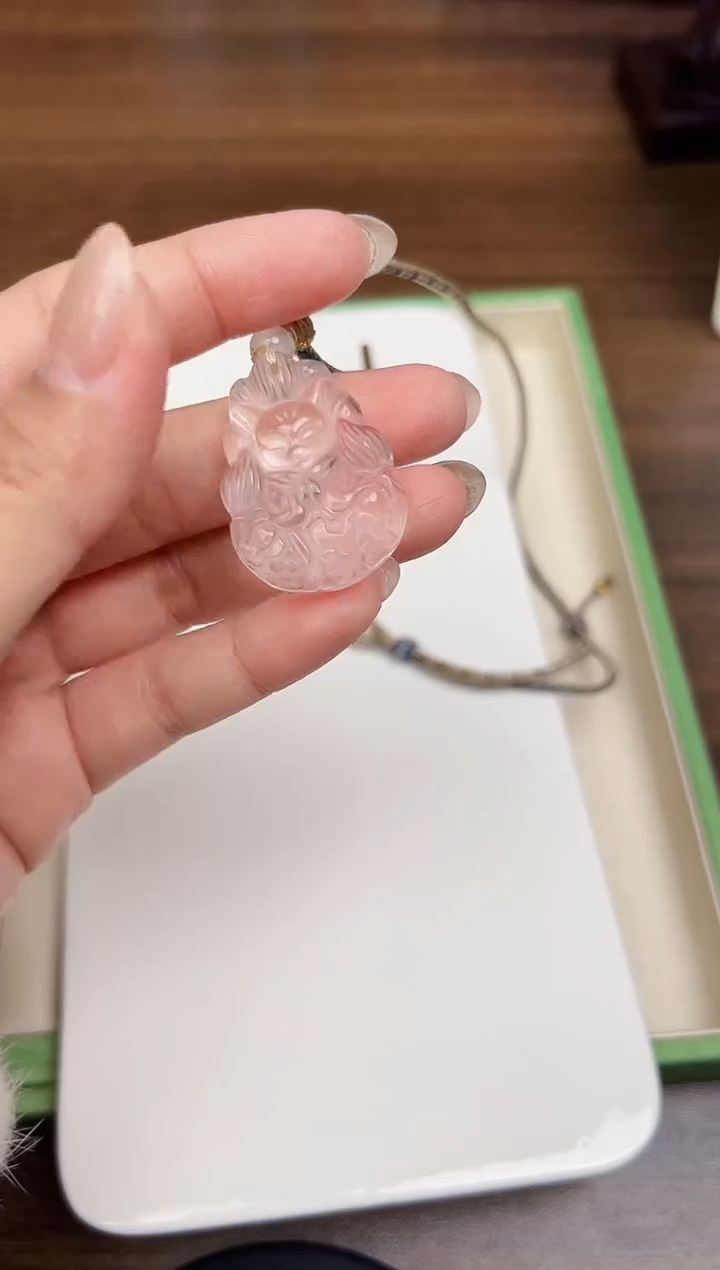 吊坠(赠链)未镶嵌水晶悦4228