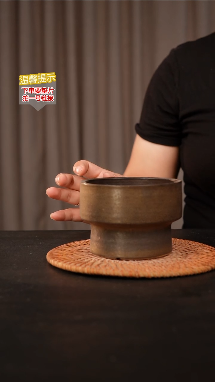 瓷片，口约10  高约8