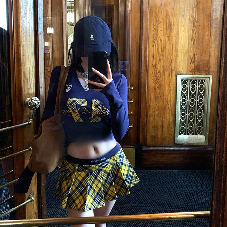 千禧美学~ 美式学院复古V领长袖T恤套装女格纹半身裙