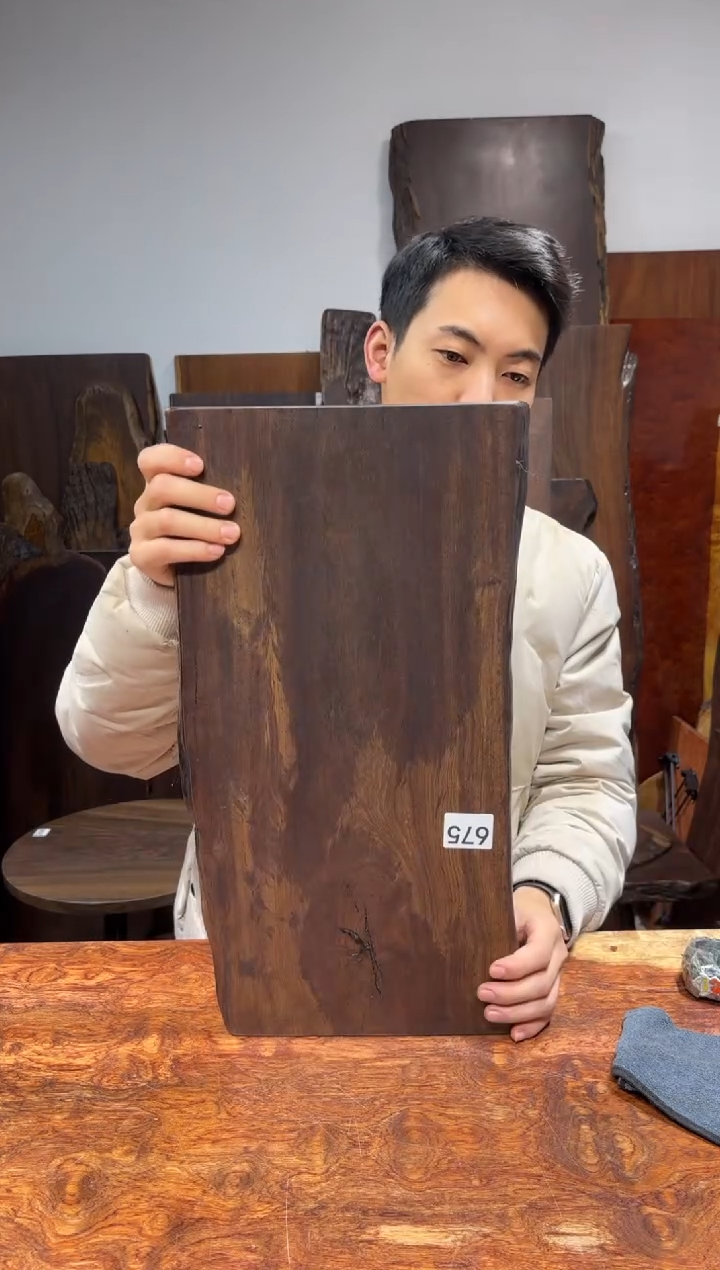 风车木（黑檀木）尺寸52*27*2.3编号675