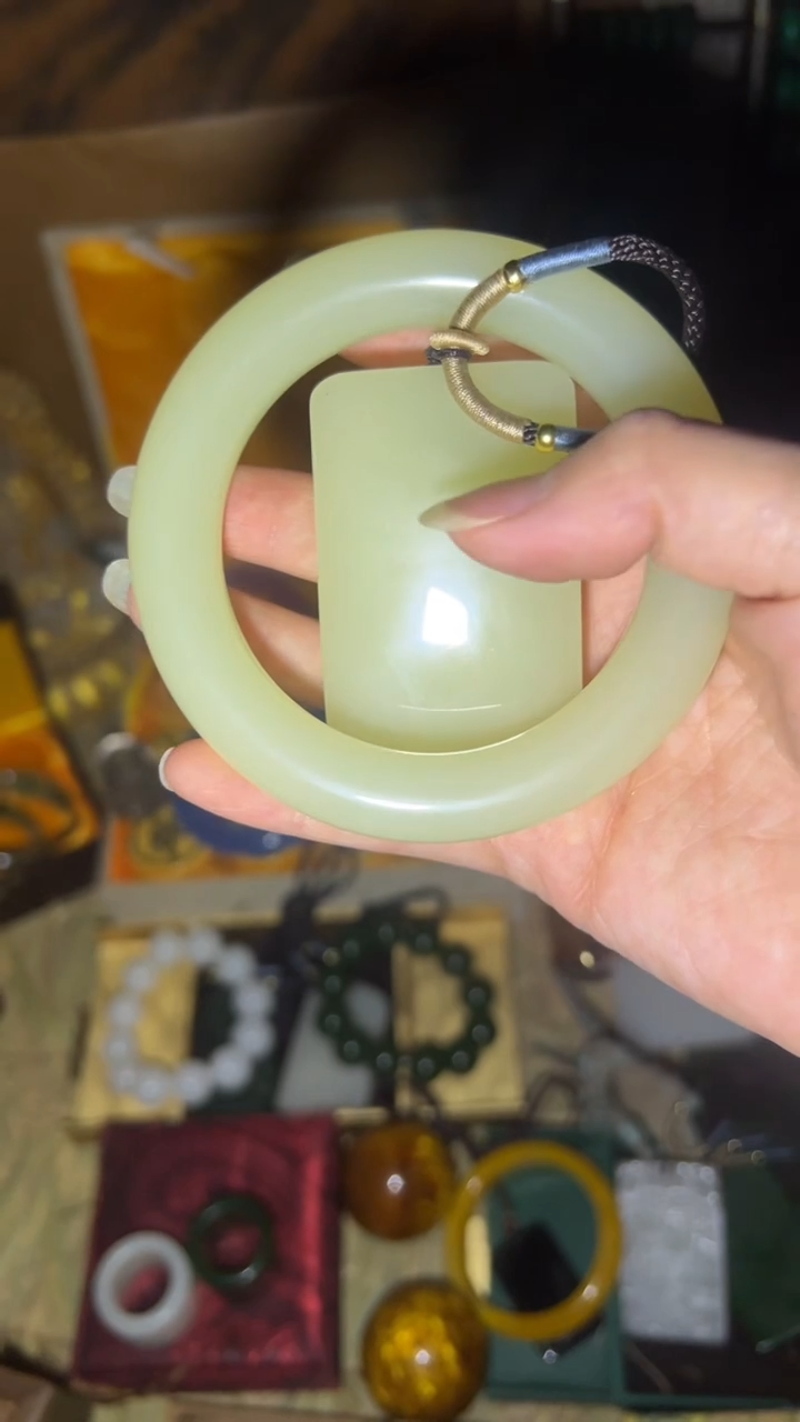 和田玉手镯未镶嵌闪购高端商品链接