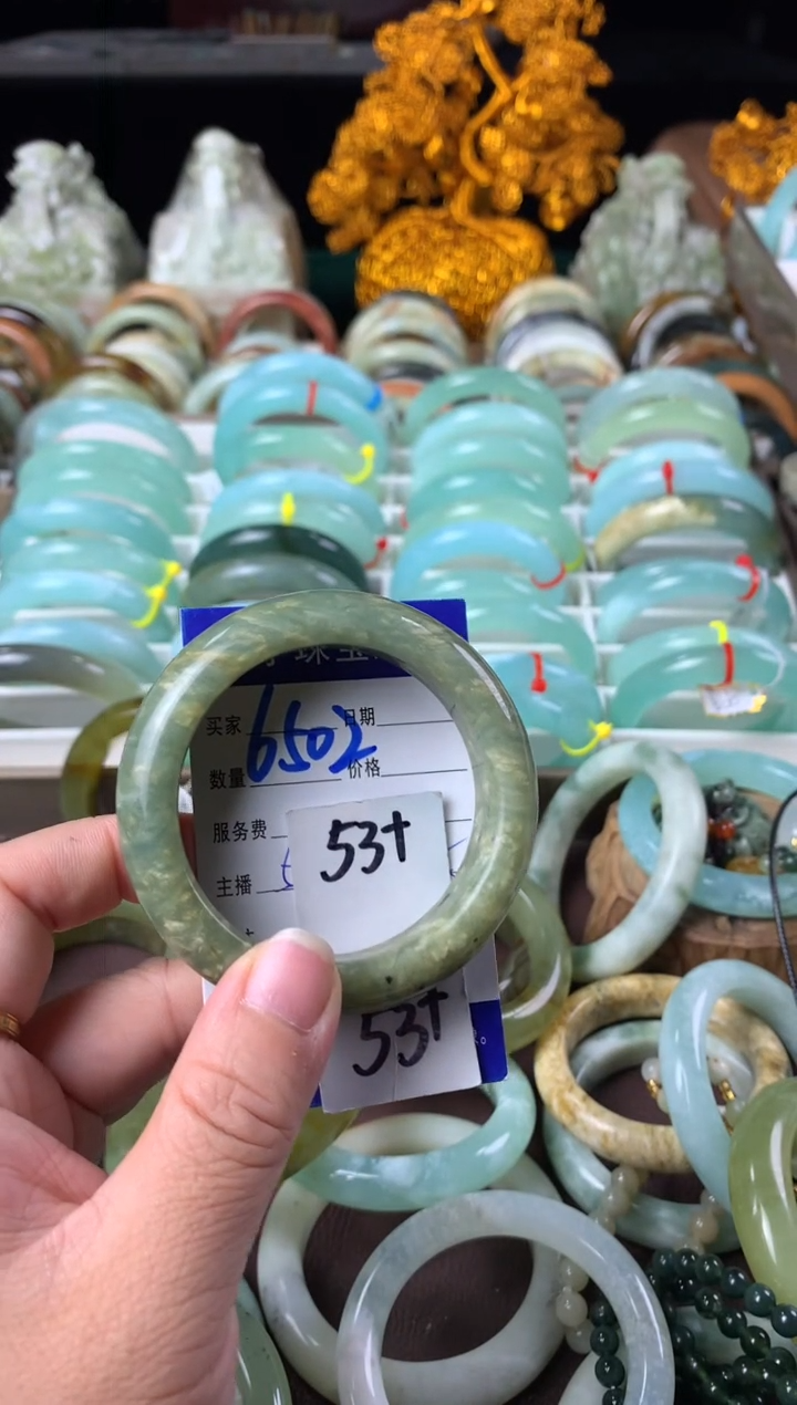 【闪购商品】蛇纹石玉手镯未镶嵌6502