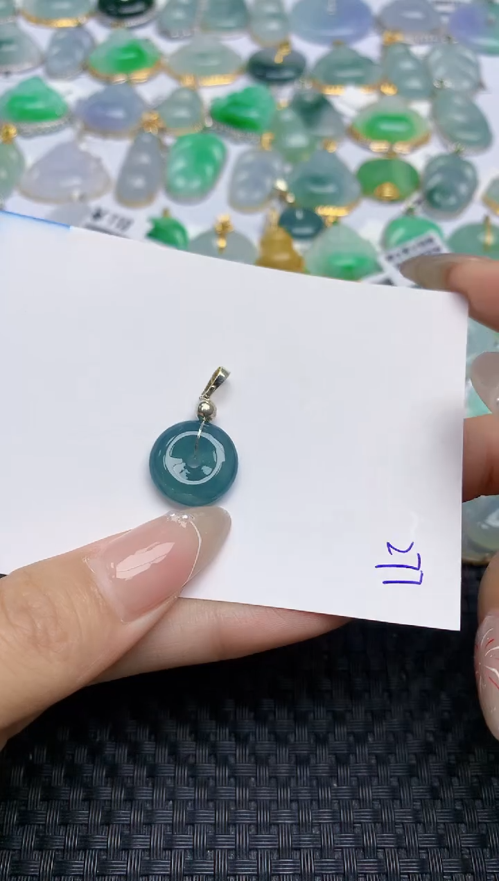 【闪购商品】翡翠颈饰未镶嵌 天然翡翠A货