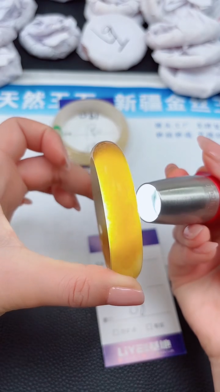 【闪购商品】石英质玉手镯未镶嵌368