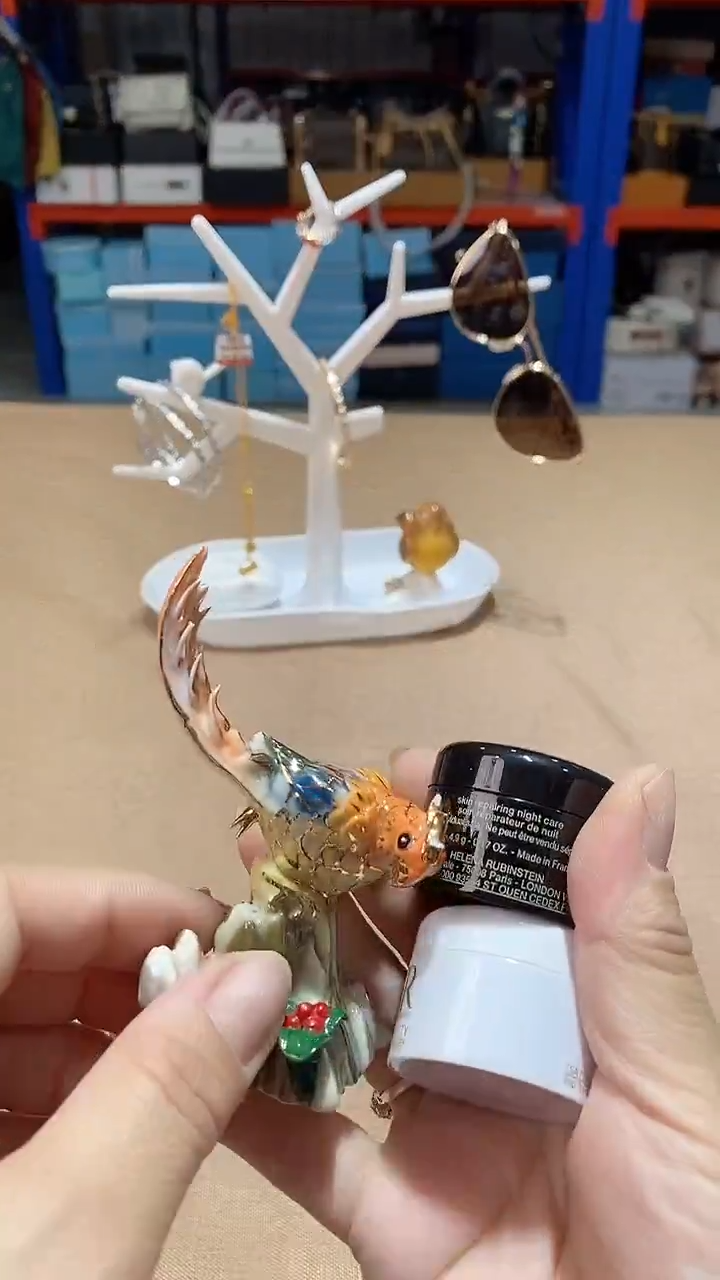 瓷片碗碟好物一件不留@@1