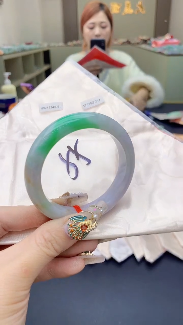 【闪购商品】翡翠手镯未镶嵌1069003194