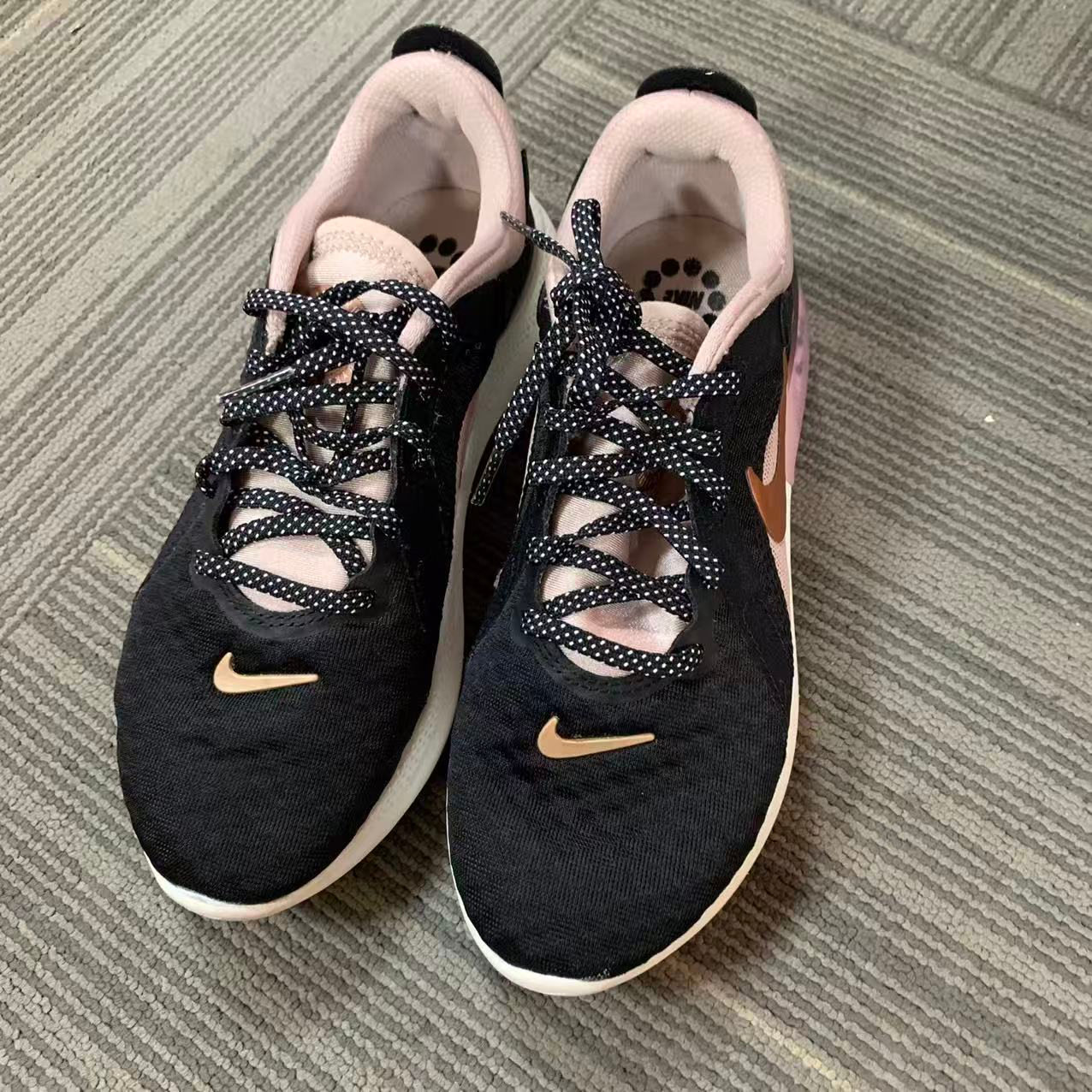 (瑕疵慎拍)Nike/耐克 女子低帮休闲跑步鞋CT0311-004-36.5