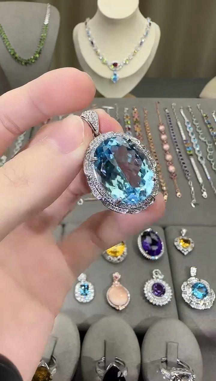 颈饰银S925镶嵌托帕石15*20mm吊坠设计款