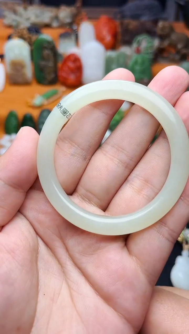 【闪购商品】和田玉手镯未镶嵌52圈口01