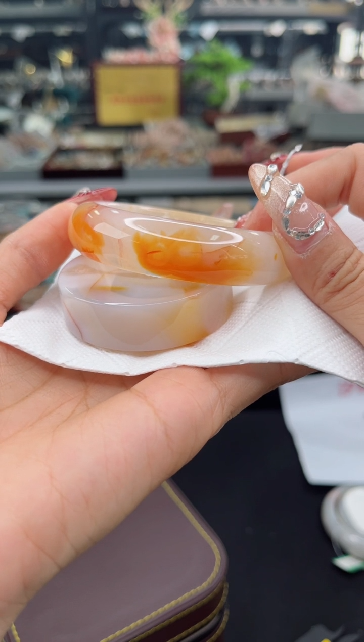 【闪购商品】石英质玉手镯未镶嵌58圈口（赠品镯心）