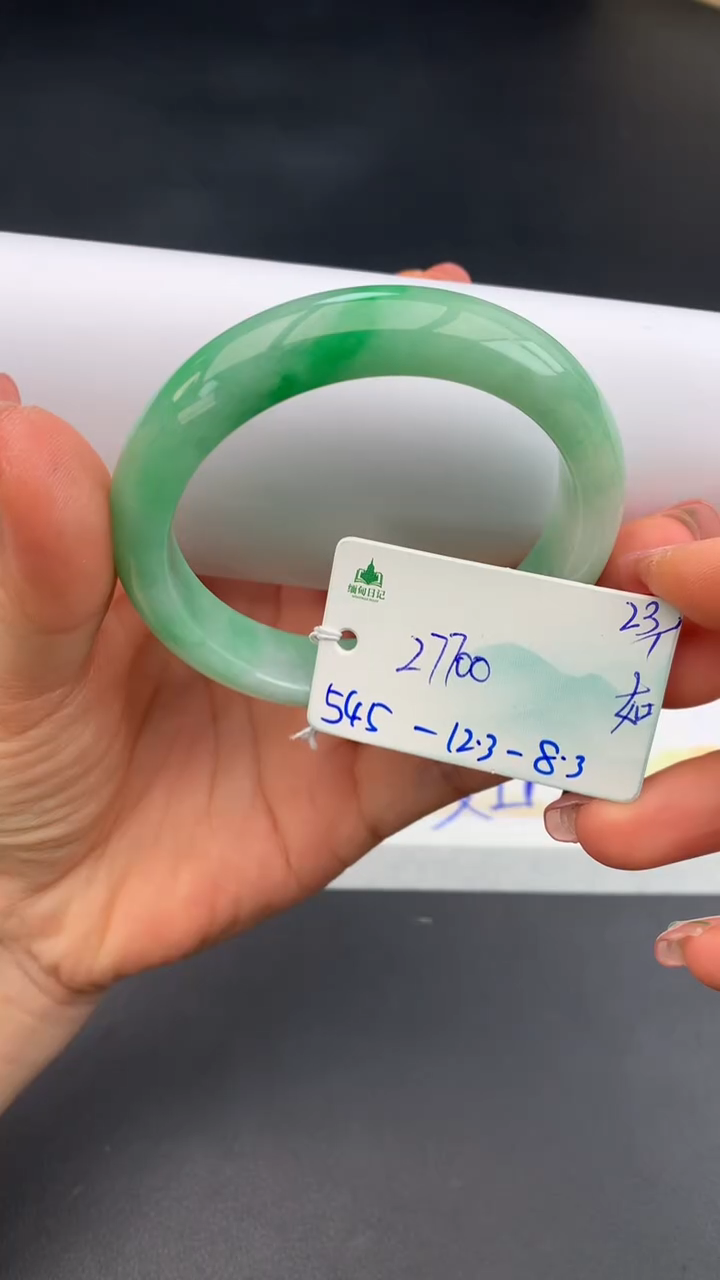 【闪购商品】翡翠手镯未镶嵌下单联系客服核对地址哦